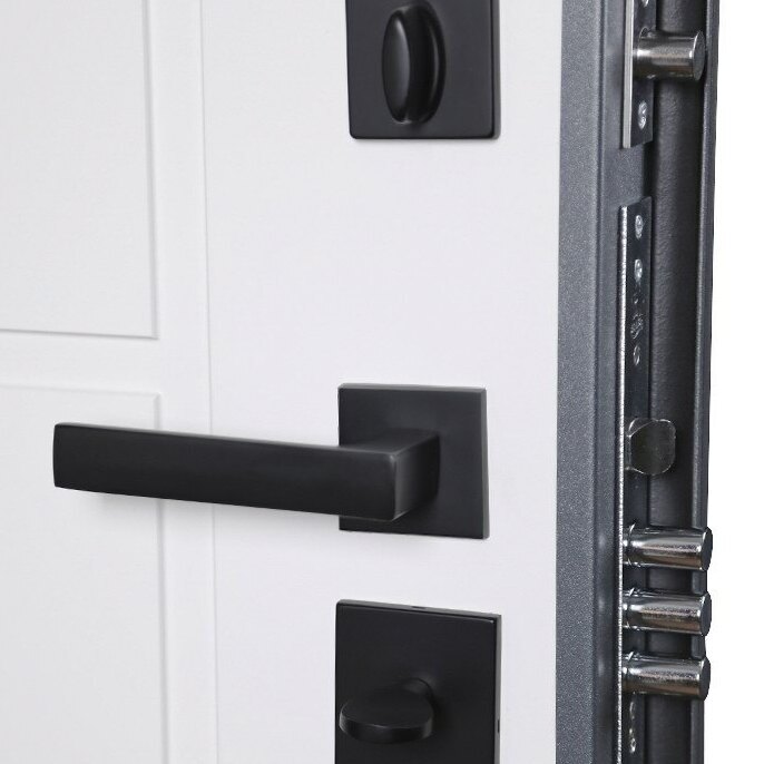 квадратная черная фурнитура, ручки дверные прямые, в комплетке личинка ключ-вертушка черная фурнитура